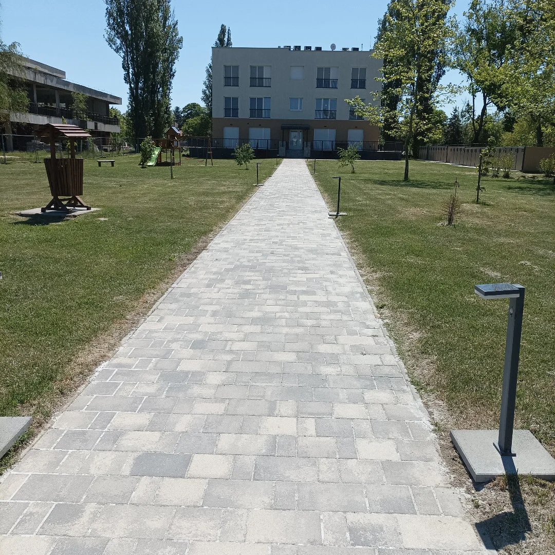 Eladó üdülőházas nyaraló / apartman nyaraló / üdülő Balatonberény Balaton utca - Kép 9