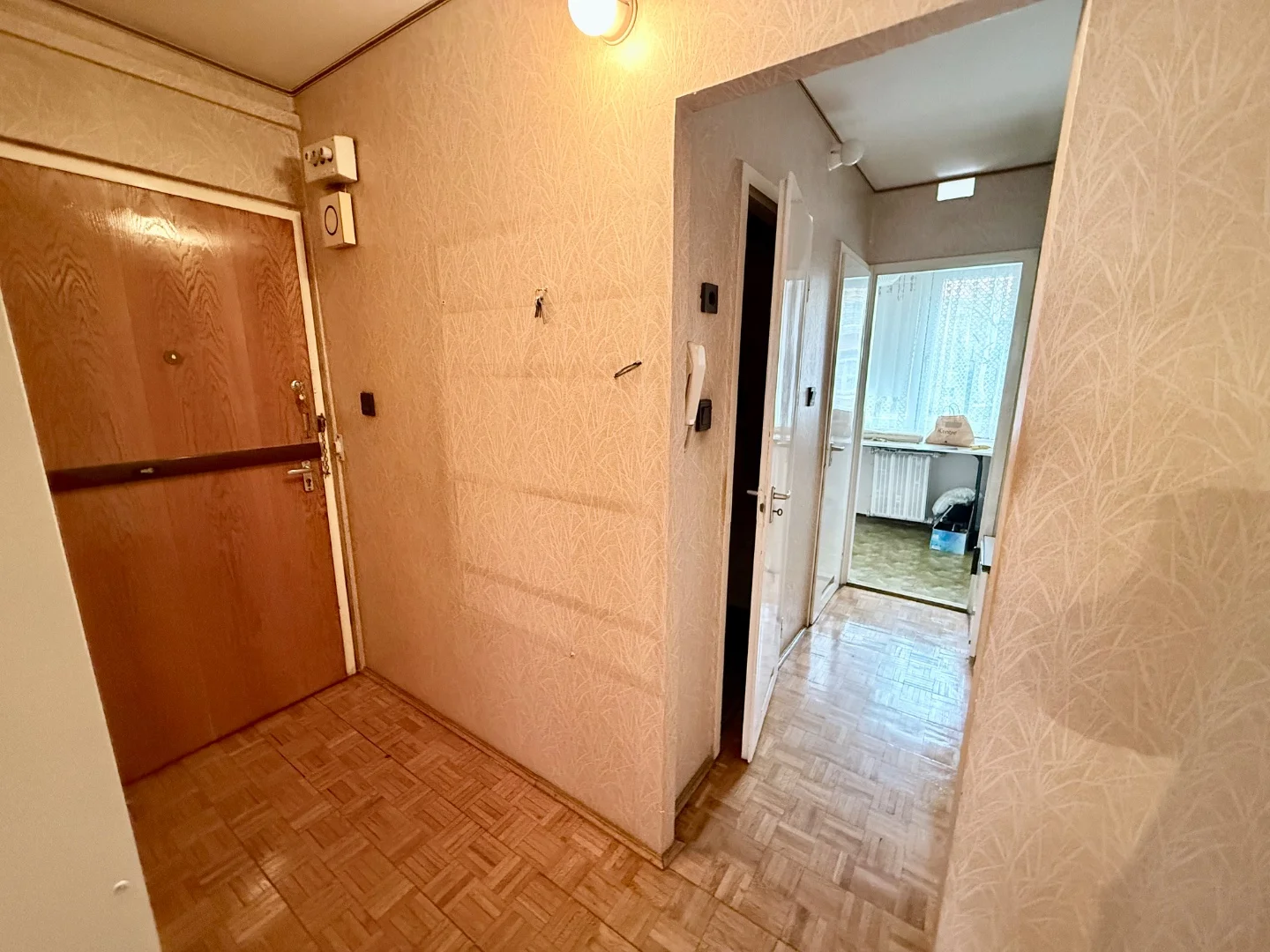 Eladó panel lakás Budapest 03. ker. Vörösvári út - Kép 5