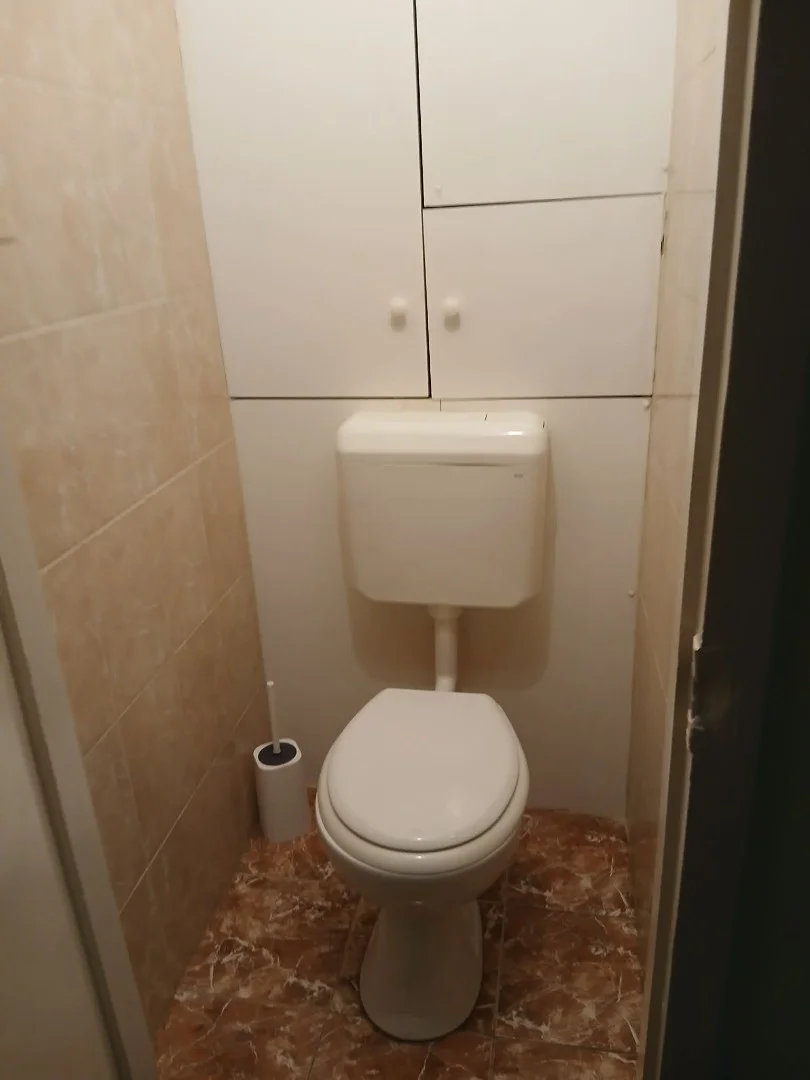 Eladó panel lakás Győr - Kép 9