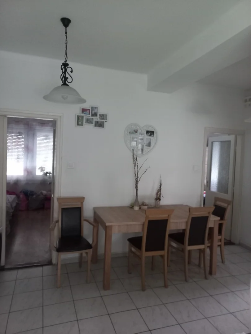 Eladó családi ház Madocsa Paksi út - Kép 9