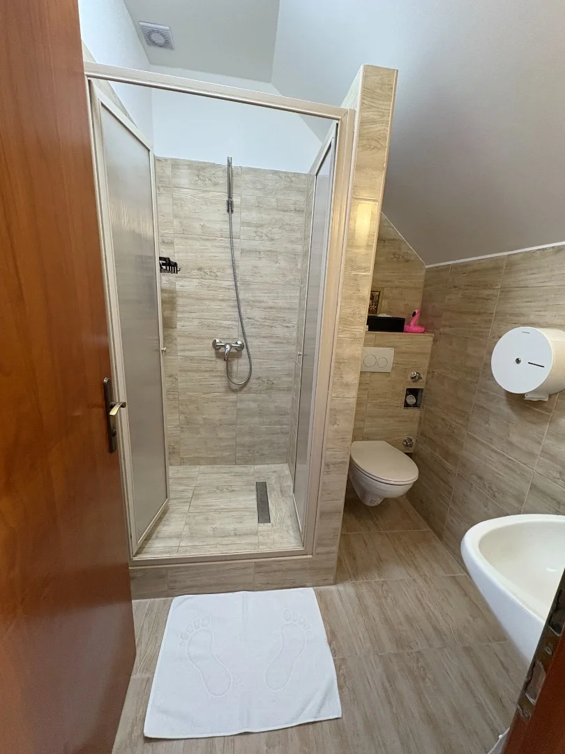 Eladó üdülőházas nyaraló / apartman nyaraló / üdülő Cserszegtomaj Sümegi út - Kép 7