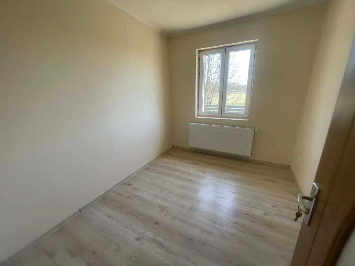 Eladó családi ház Levelek - Kép 9