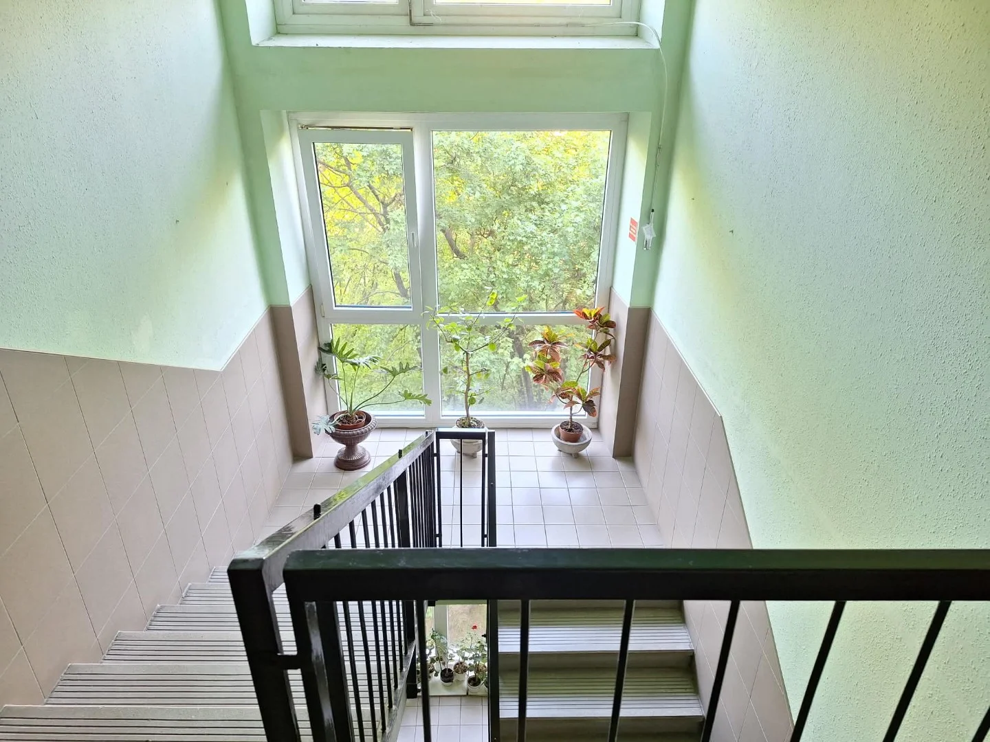 Eladó panel lakás Győr - Kép 2