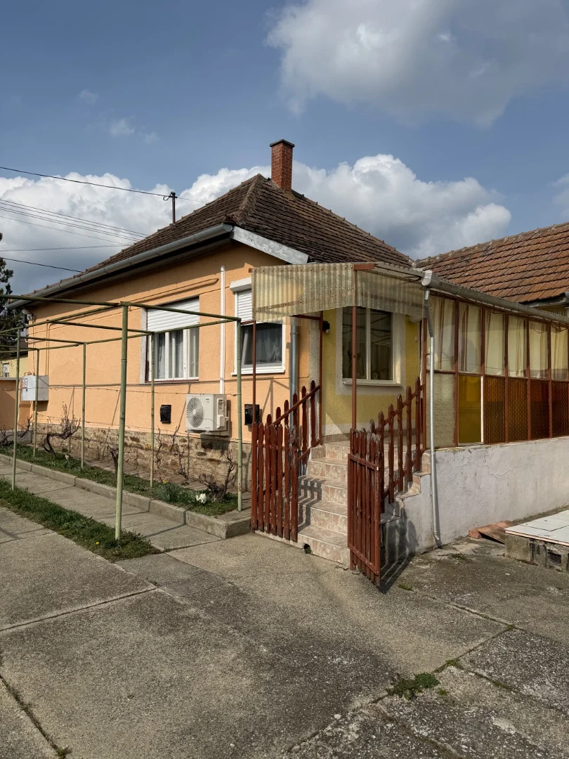 Eladó családi ház Lőrinci Aradi - Kép 5