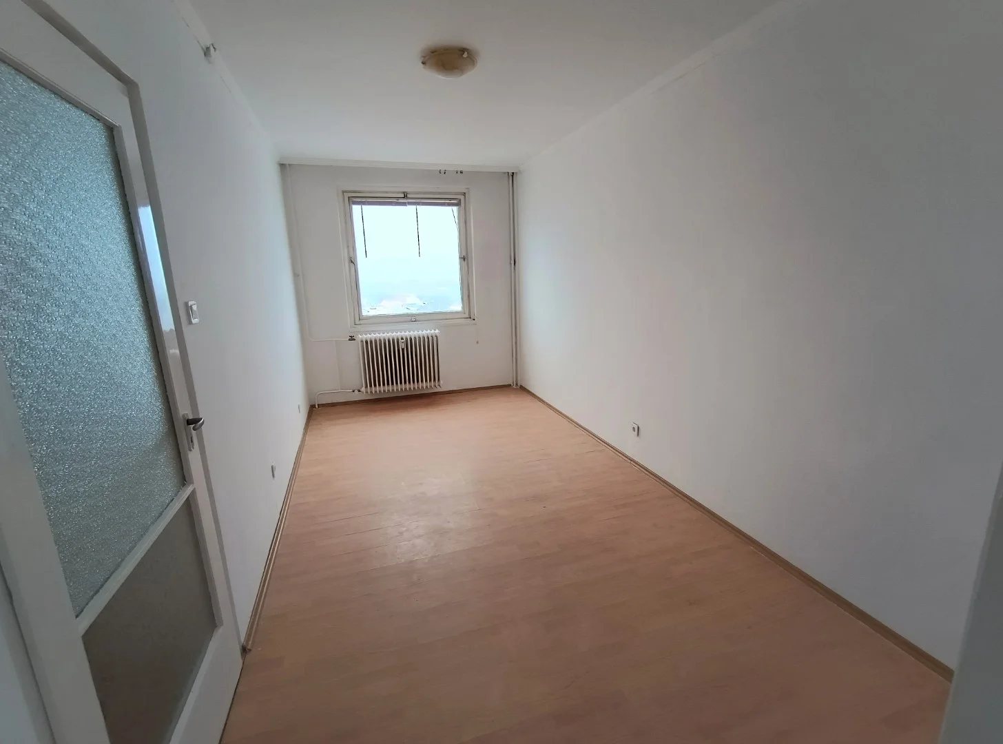 Eladó panel lakás Debrecen Csapó utca - Kép 9