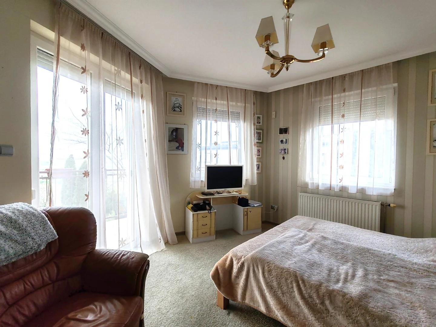 Eladó családi ház Szekszárd - Kép 10