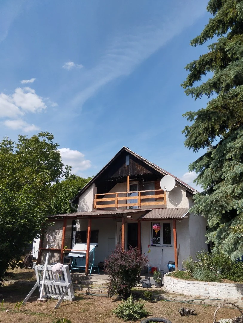 Eladó családi ház Monor