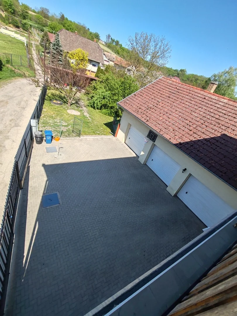 Eladó tégla lakás Hőgyész Fő utca - Kép 2
