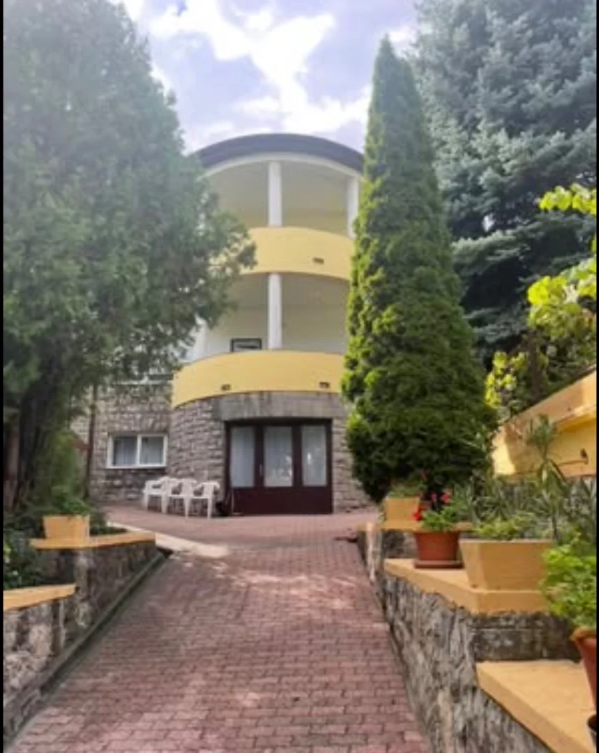 Eladó családi ház Pécs Hunyadi János utca - Kép 8
