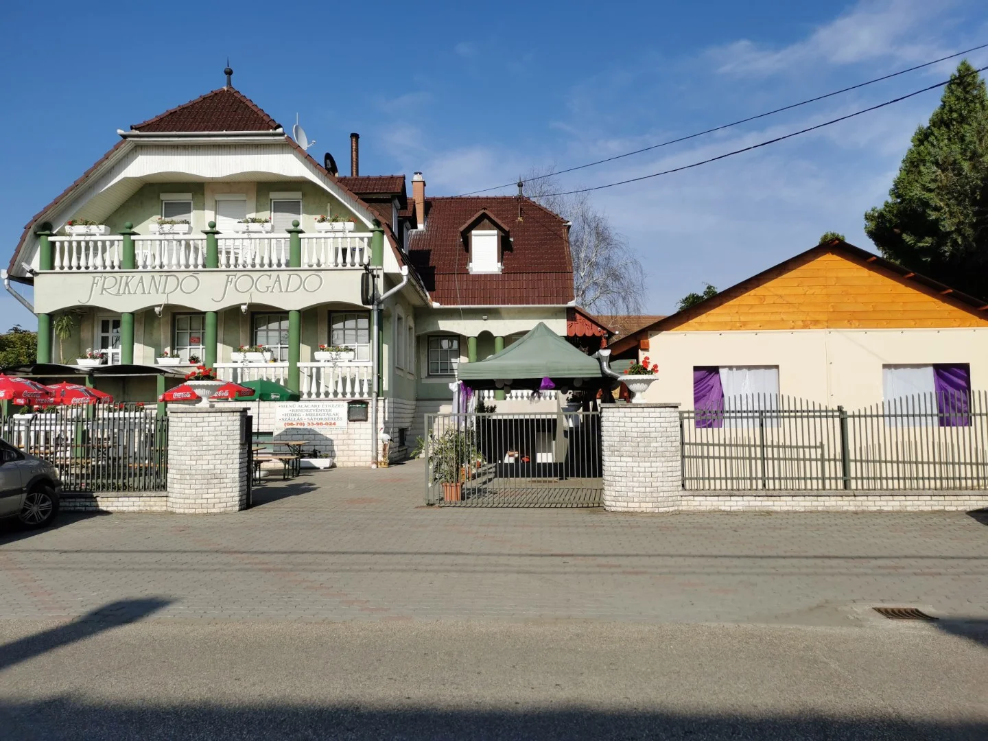 Eladó hotel, szálloda iroda / üzlet / kereskedelmi / szolgáltató Jászapáti József Attila u - Kép 2