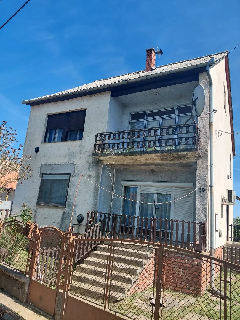 Eladó családi ház Döbrököz Külső - Kép 3
