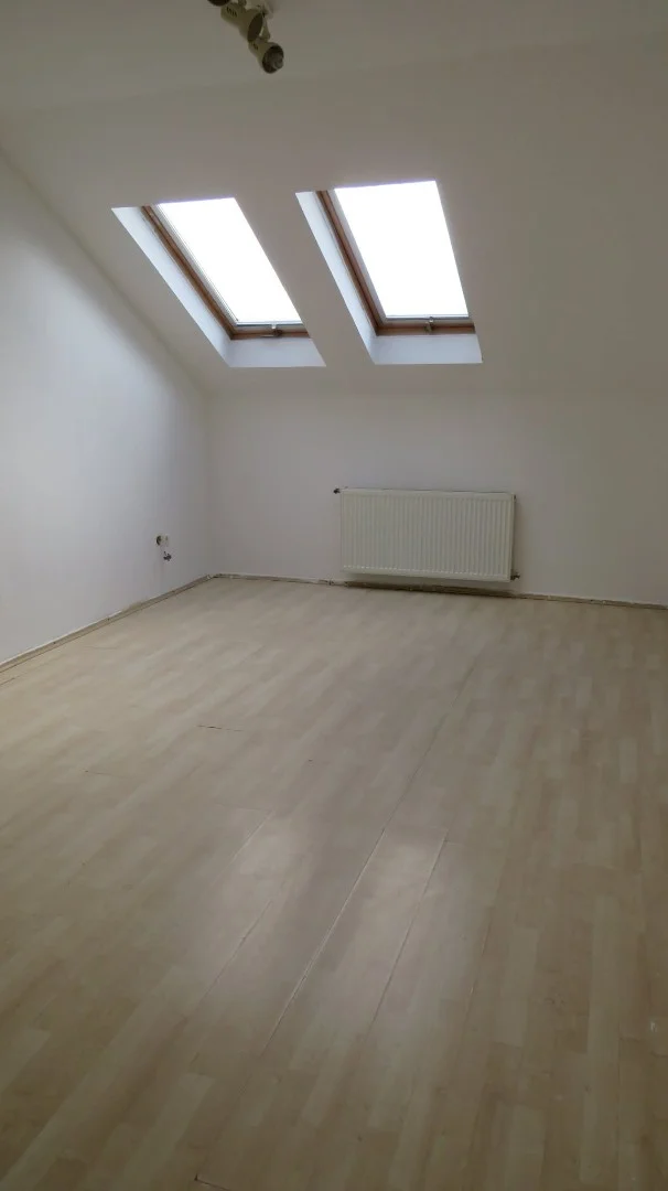 Eladó tégla lakás Dunaújváros - Kép 2