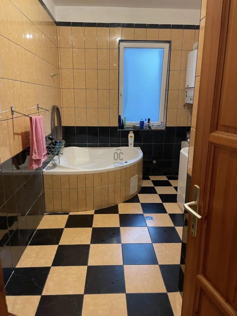 Eladó családi ház Komádi Ibolya utca - Kép 10