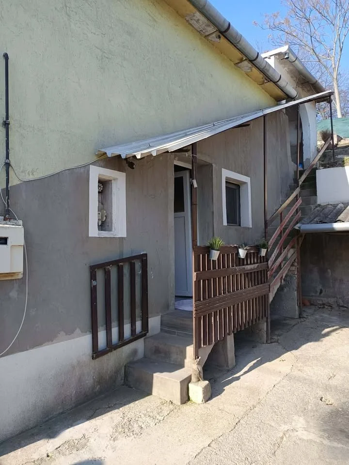 Eladó családi ház Kulcs - Kép 17