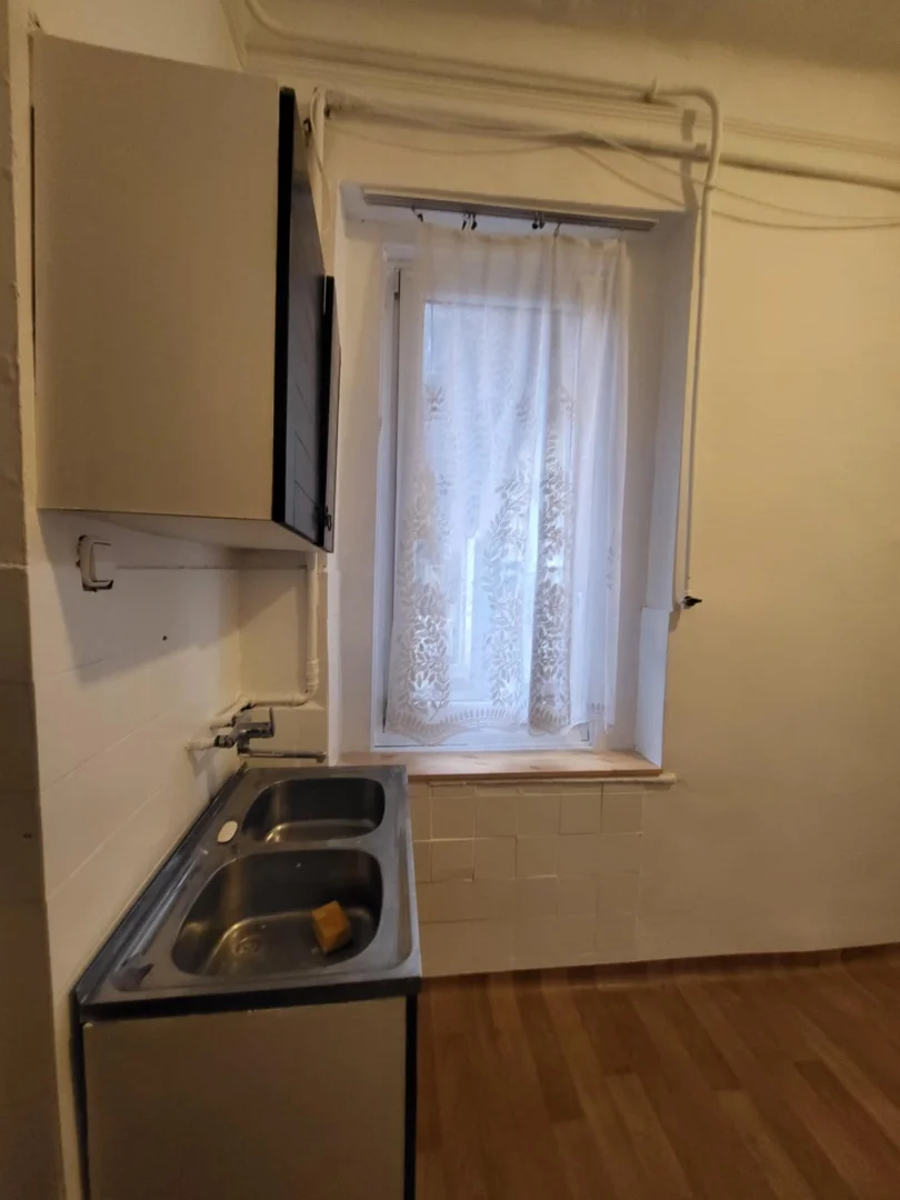 Eladó tégla lakás Budapest 04. ker. - Kép 2