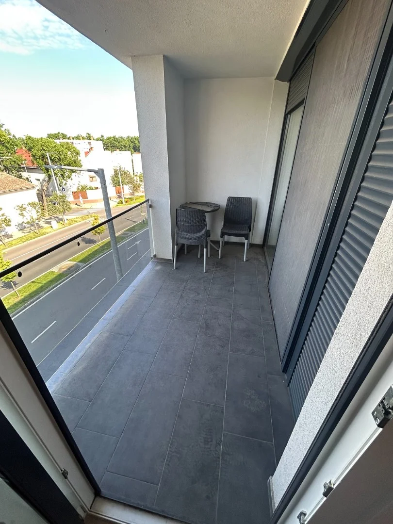 Eladó tégla lakás Debrecen - Kép 8