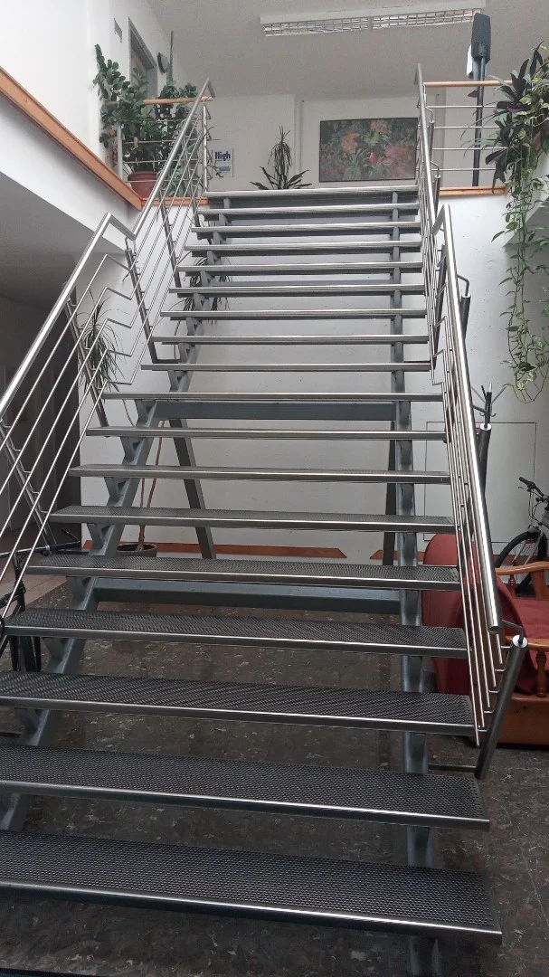 Kiadó iroda iroda / üzlet / kereskedelmi / szolgáltató Pécs Őz utca - Kép 2