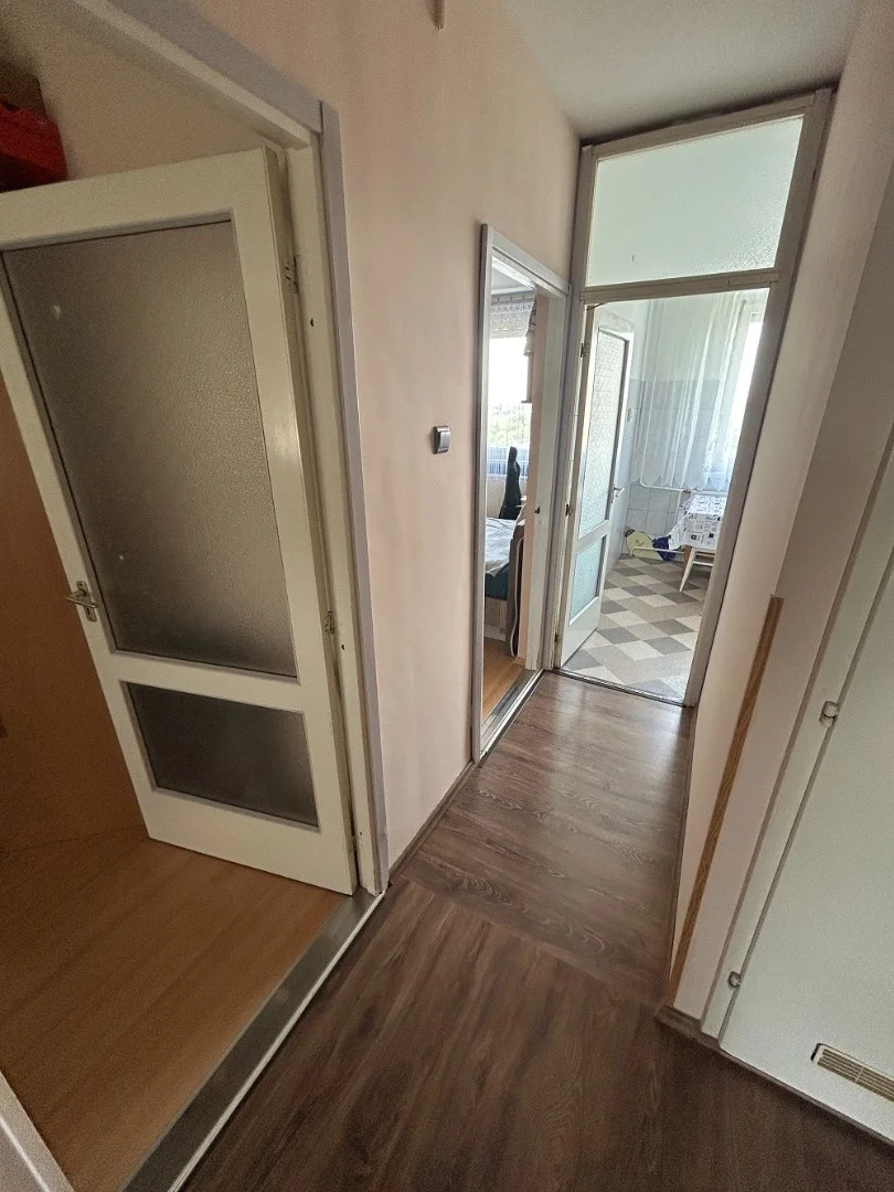 Eladó panel lakás Debrecen - Kép 5