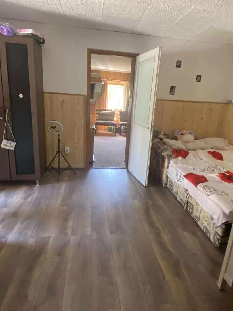 Eladó családi ház Dunaújváros - Kép 10