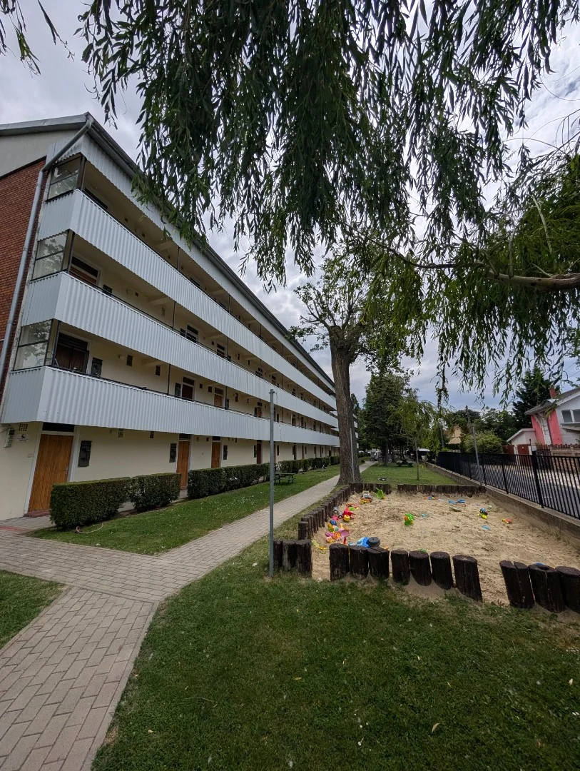 Eladó üdülőházas nyaraló / apartman nyaraló / üdülő Balatonlelle Zengő utca