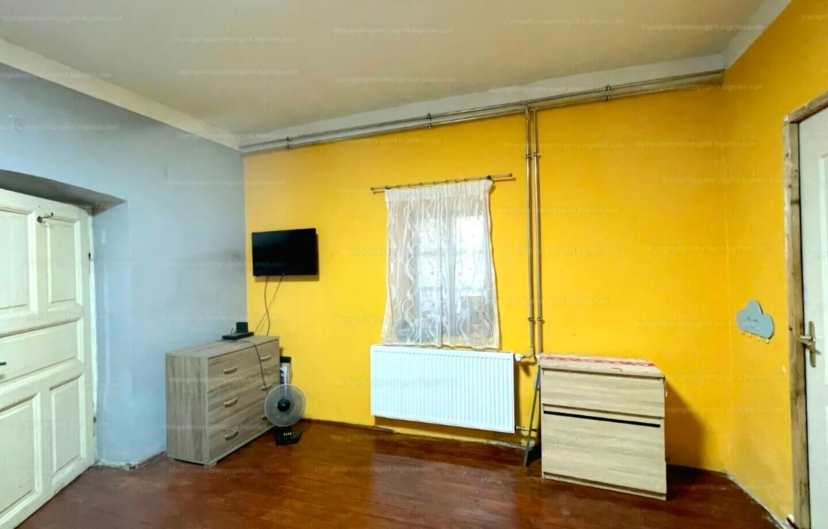 Eladó családi ház Baracs - Kép 8