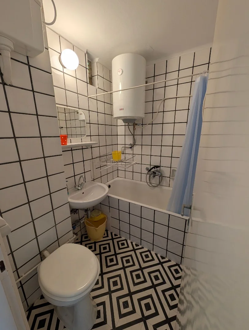 Eladó üdülőházas nyaraló / apartman nyaraló / üdülő Balatonlelle Zengő utca - Kép 8