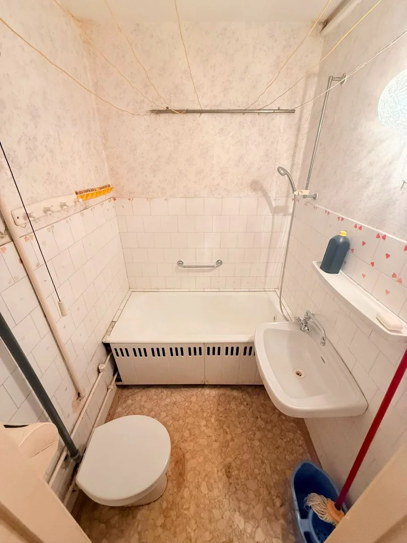 Eladó panel lakás Kazincbarcika Mikszáth Kálmán utca - Kép 9