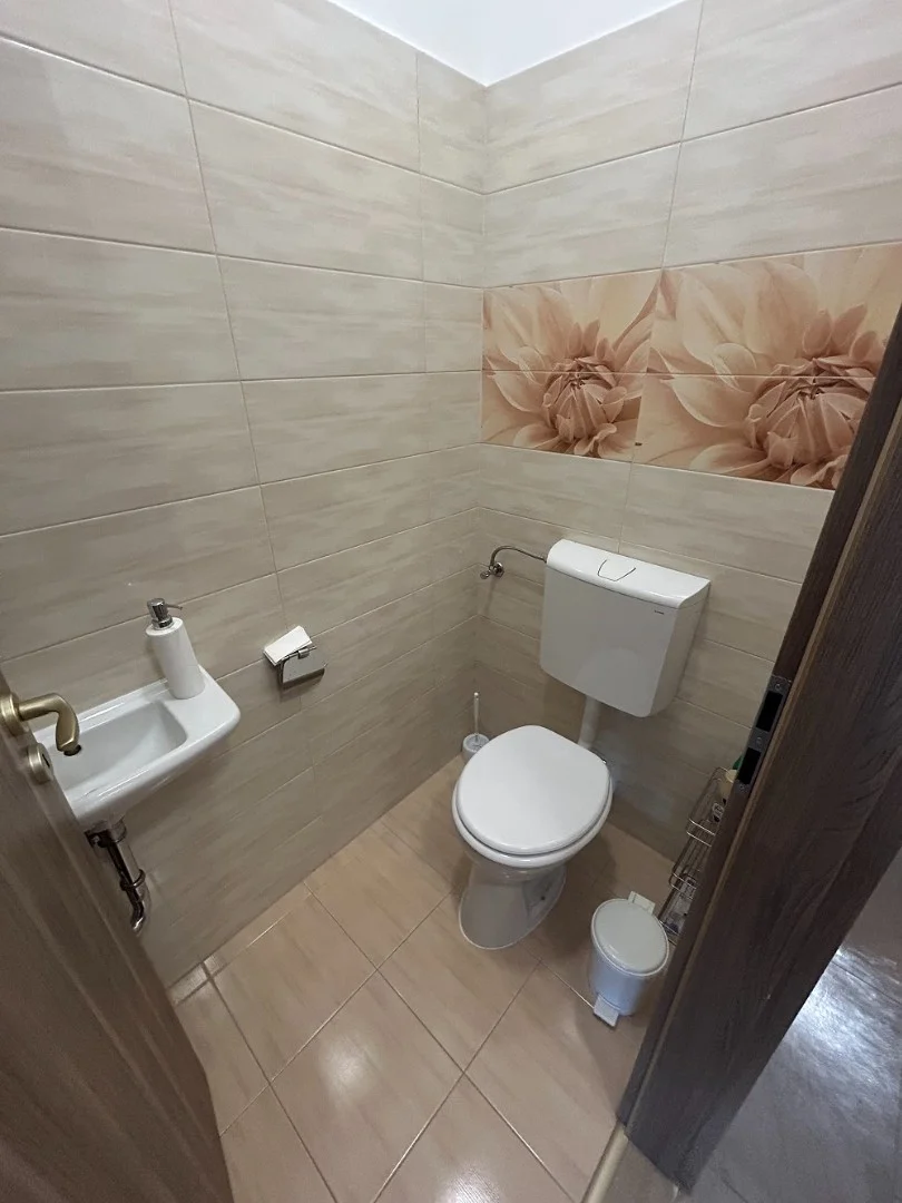 Eladó tégla lakás Debrecen - Kép 10