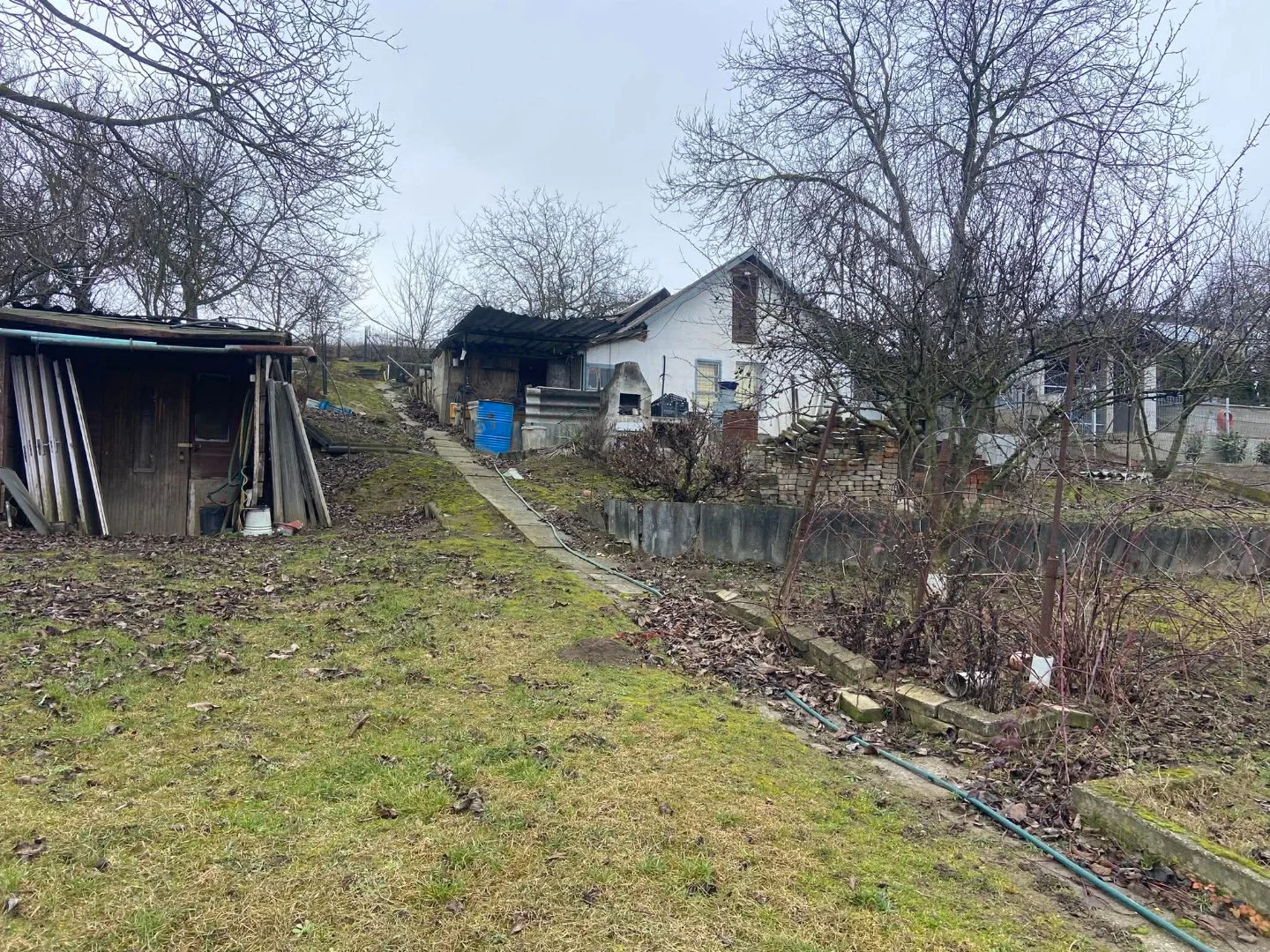 Eladó önálló nyaraló nyaraló / üdülő Dunaújváros Kajszi út - Kép 9