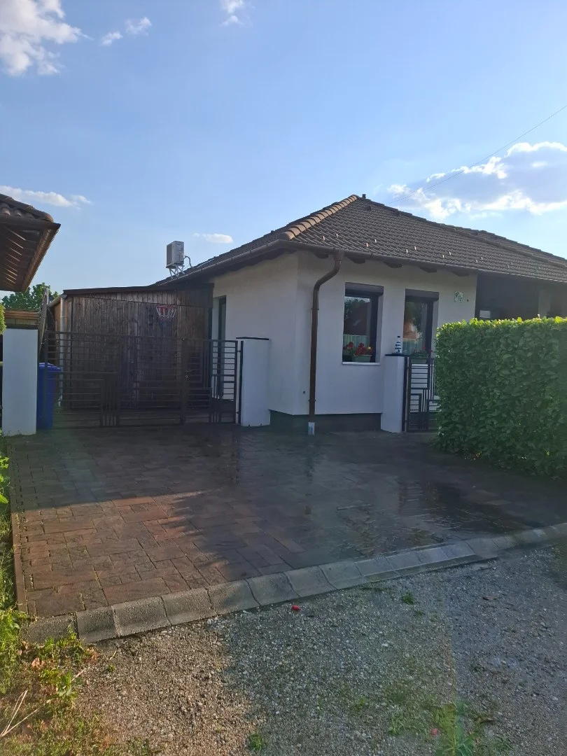 Eladó családi ház Töltéstava Barátság - Kép 2