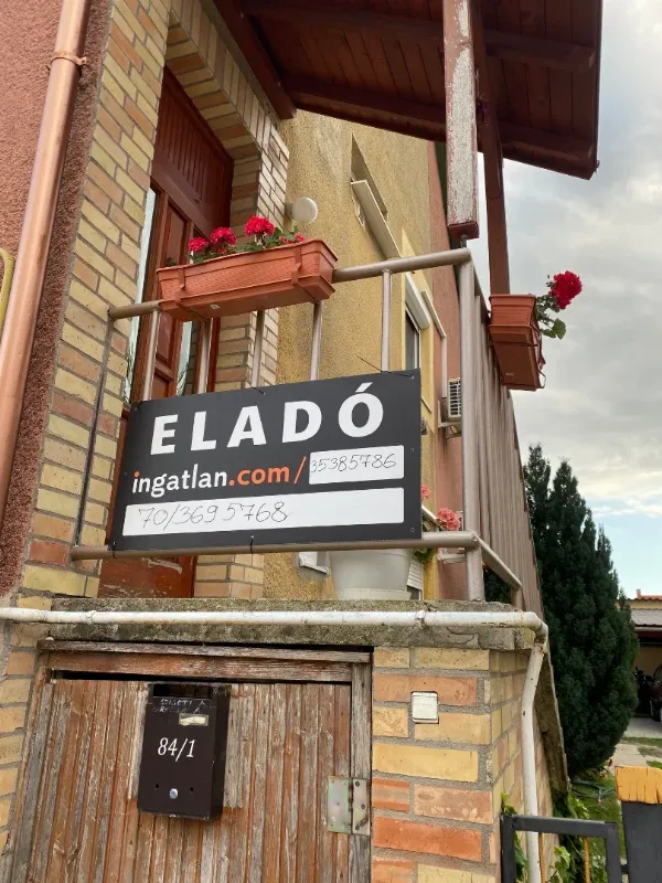 Eladó sorház Kalocsa Vörösmarty utca