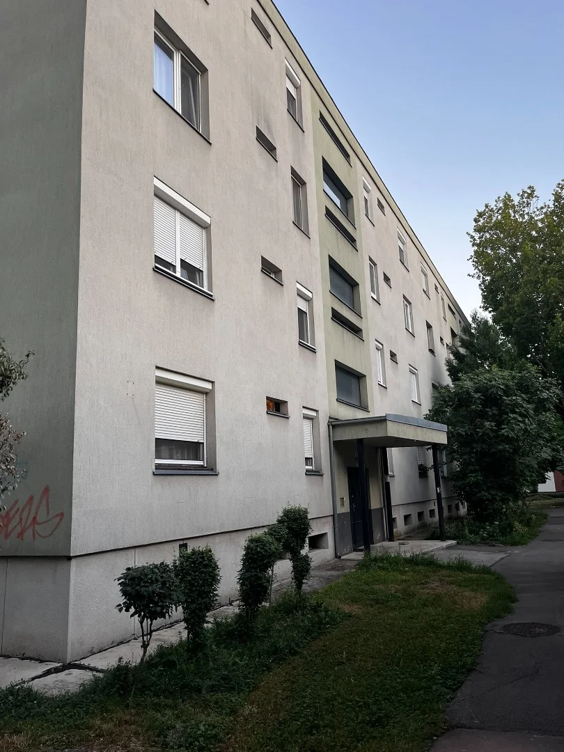 Eladó panel lakás Pécs Veress Endre utca - Kép 8