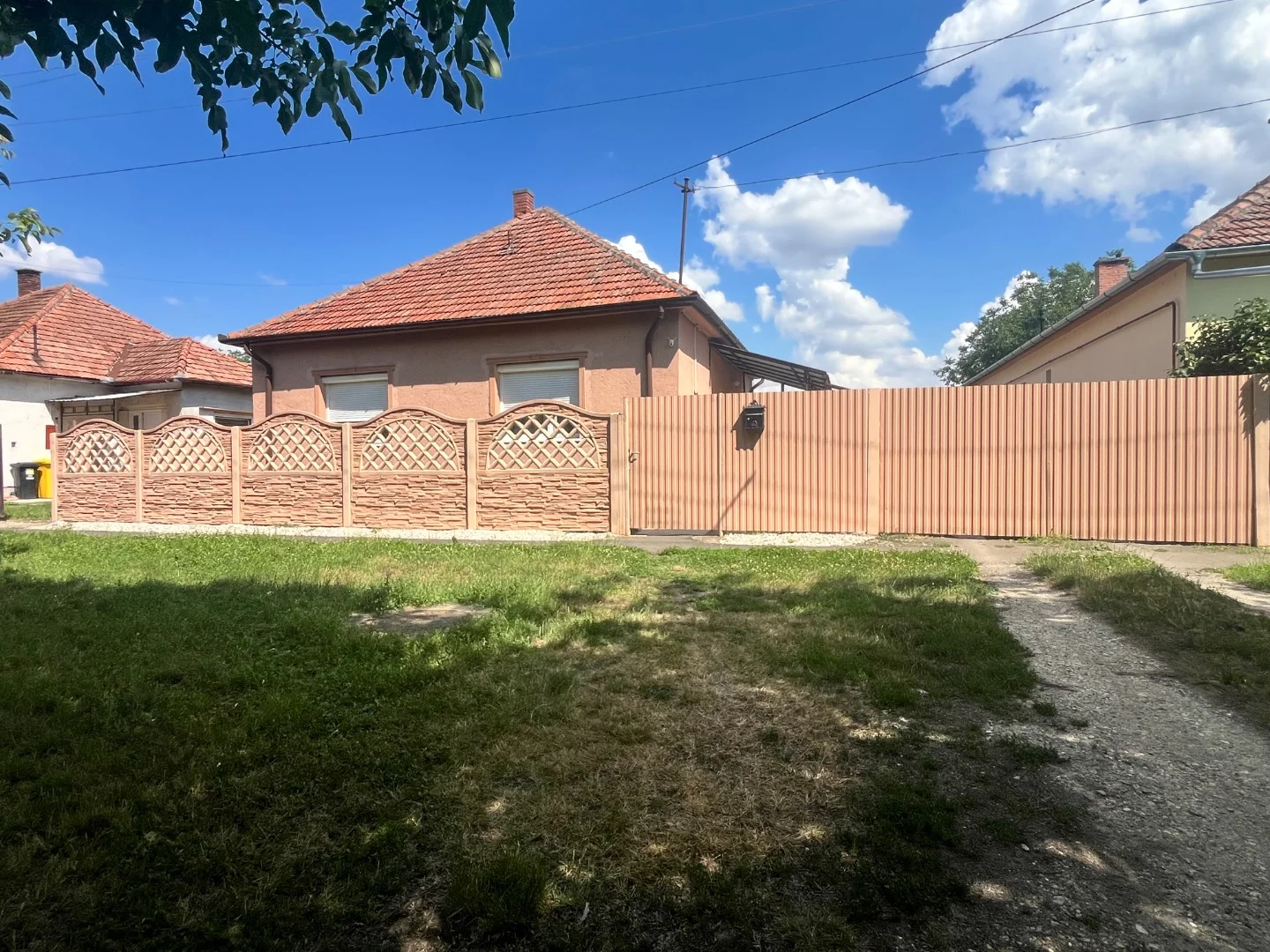 Eladó családi ház Sarkad
