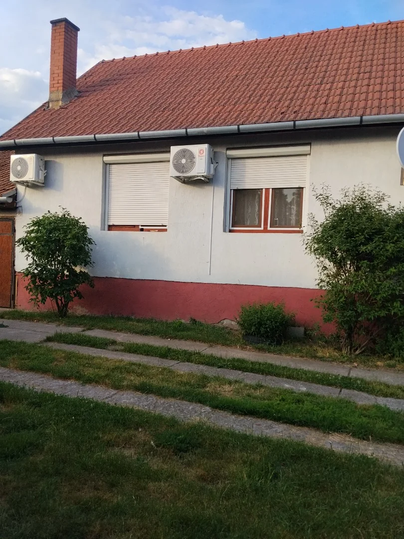 Eladó családi ház Hort József Attila utca