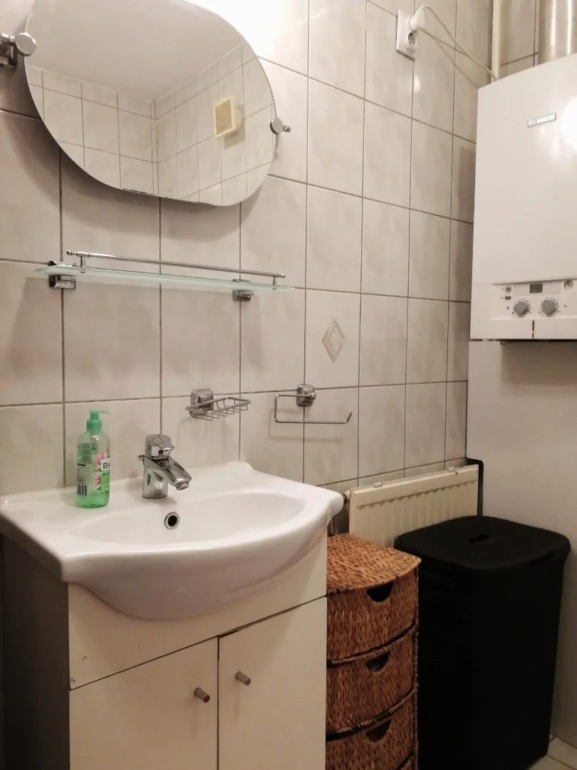 Kiadó tégla lakás Pécs Angster József utca - Kép 8