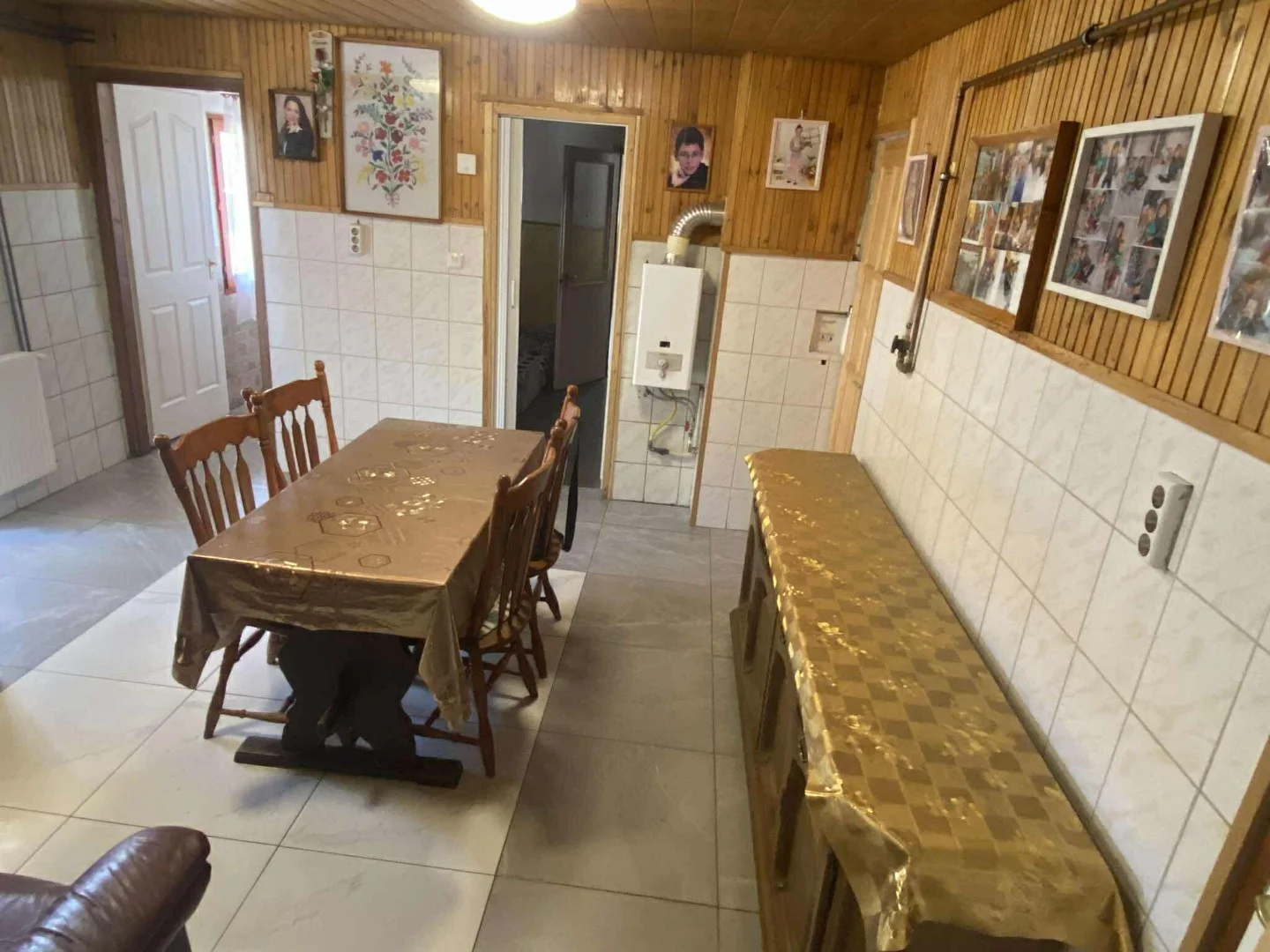 Eladó családi ház Dunaújváros - Kép 4