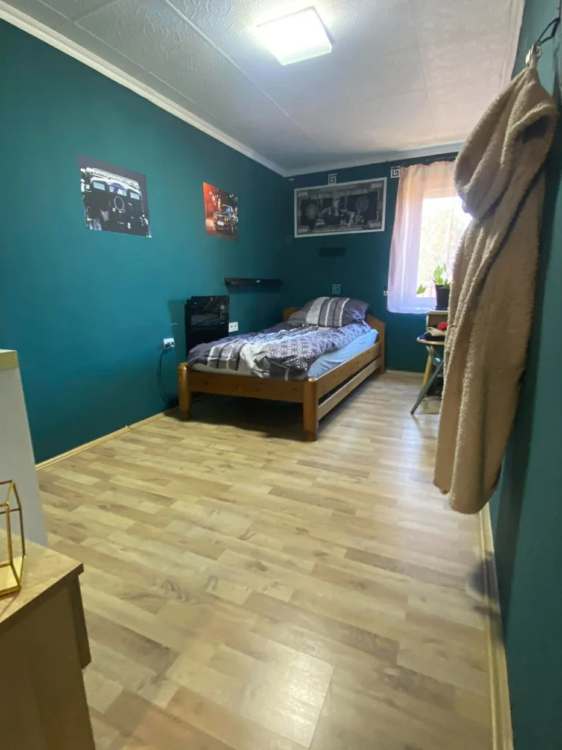 Eladó családi ház Baracs - Kép 10