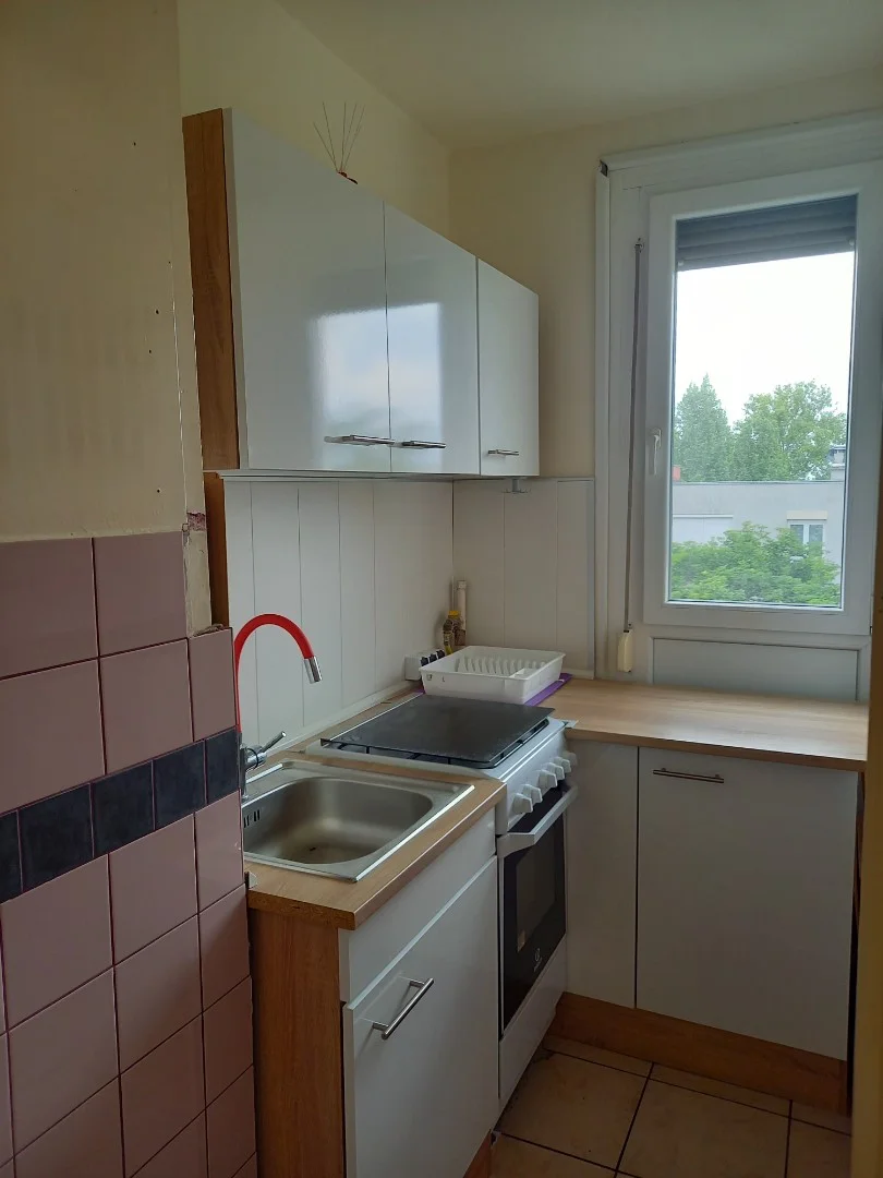 Eladó panel lakás Pécs Krisztina tér - Kép 3
