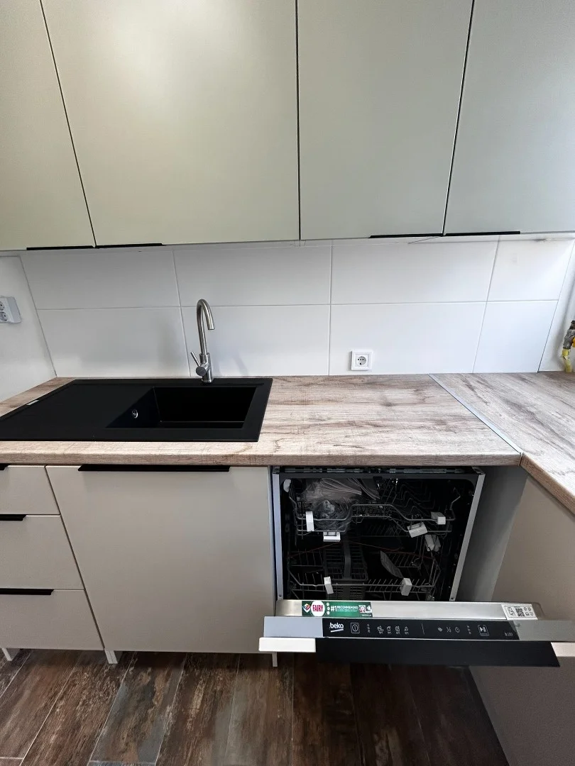 Eladó panel lakás Pécs Veress Endre utca - Kép 2
