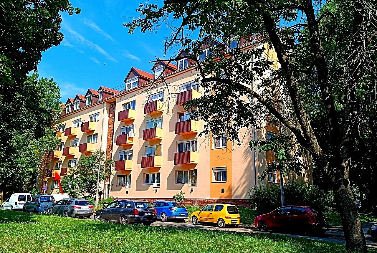 Eladó tégla lakás Pécs Bánki Donát