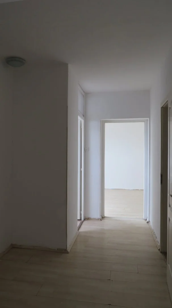 Eladó tégla lakás Dunaújváros - Kép 12