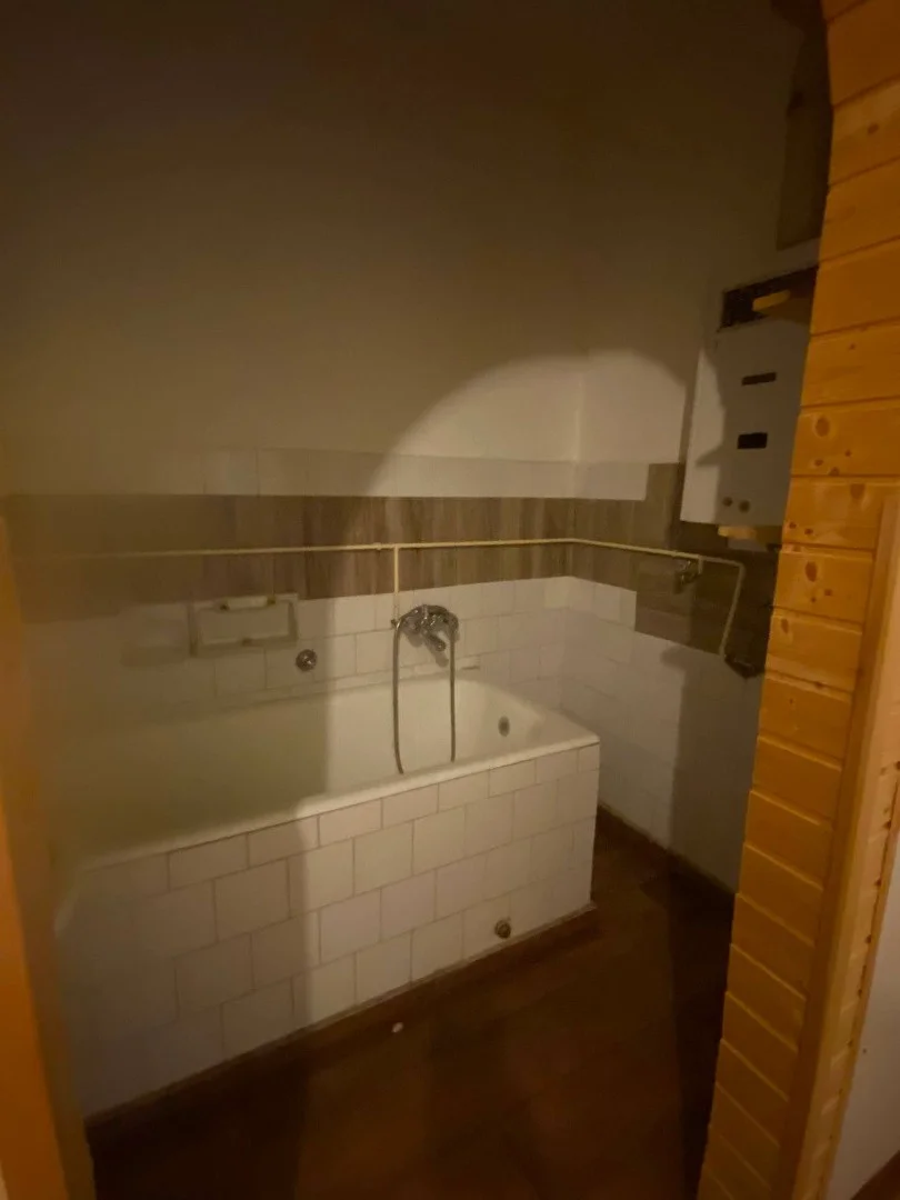 Eladó tégla lakás Dunaújváros - Kép 11