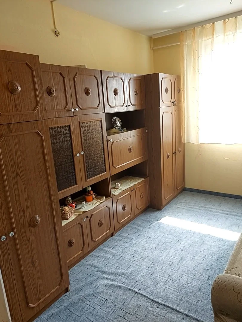 Kiadó panel lakás Várpalota József Atilla utca 17. - Kép 6