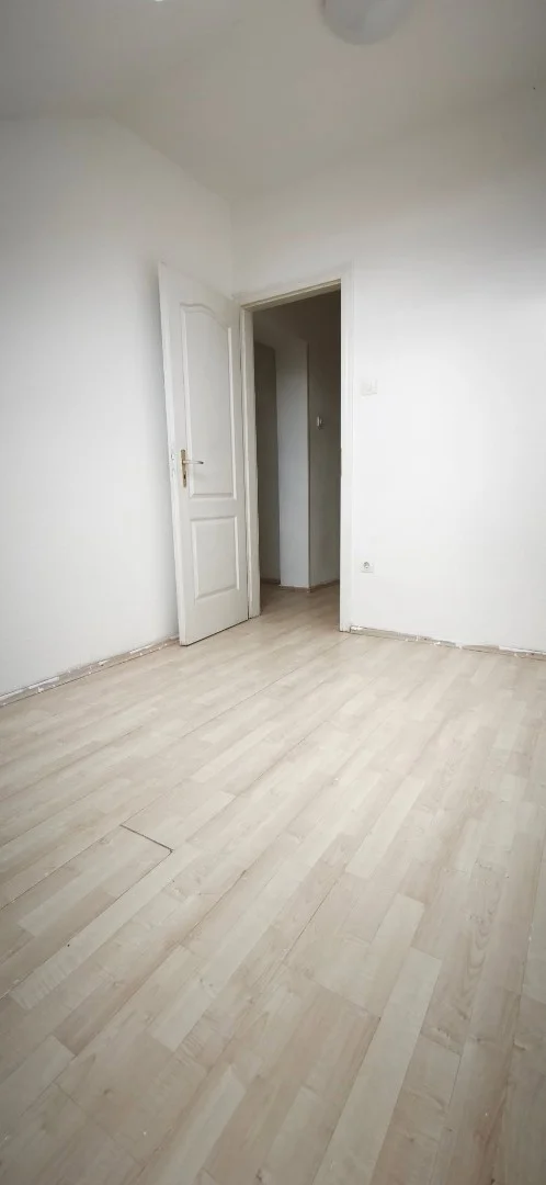 Eladó tégla lakás Dunaújváros - Kép 4