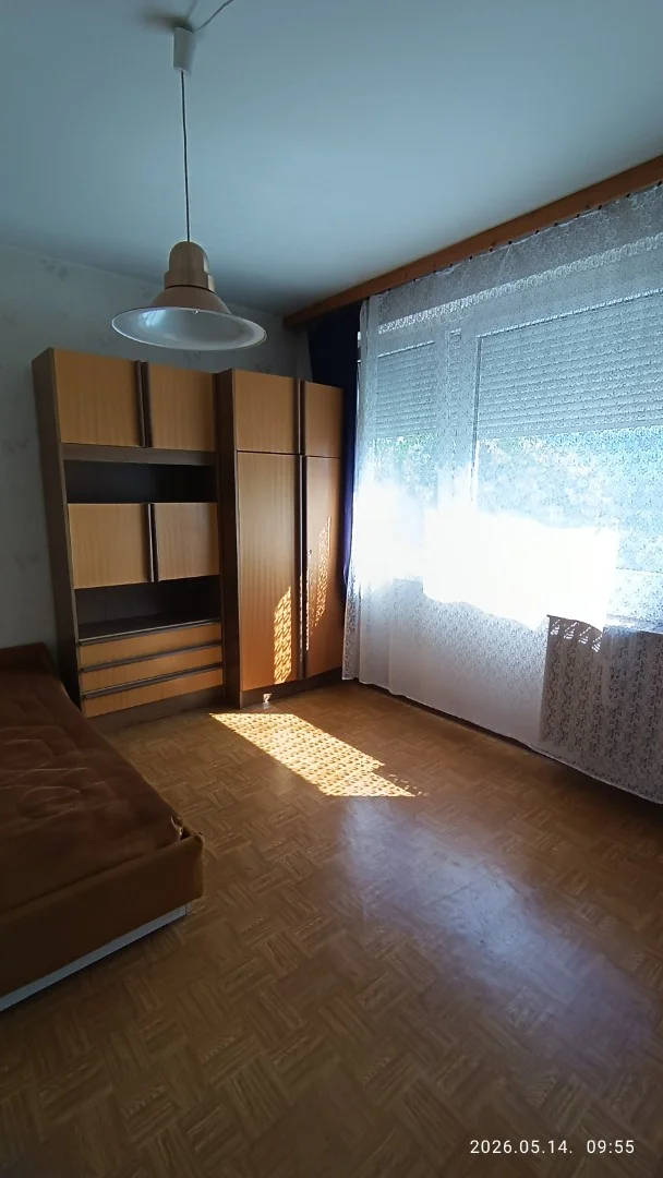 Eladó panel lakás Győr - Kép 2