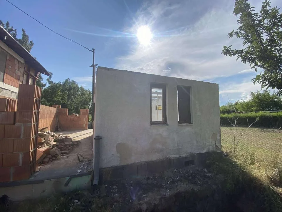 Eladó önálló nyaraló nyaraló / üdülő Nagyvenyim Középső sor - Kép 4