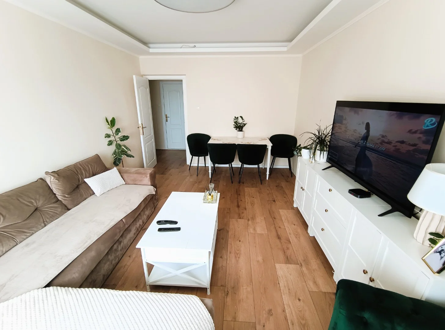 Eladó panel lakás Debrecen - Kép 9