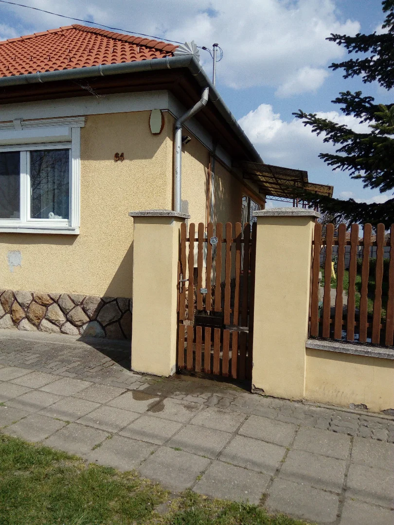 Eladó családi ház Nagykáta