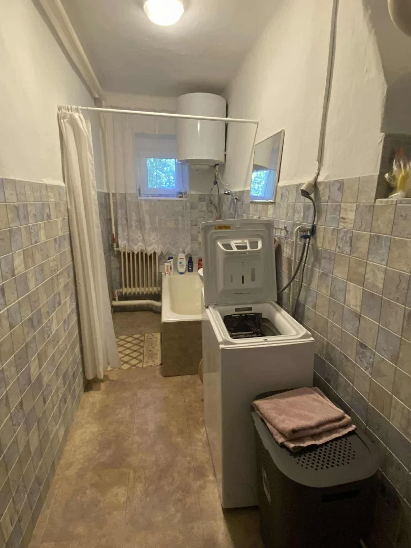 Eladó családi ház Nagyvenyim - Kép 10