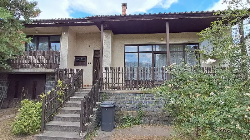 Eladó ház Dorogháza Arany János 3